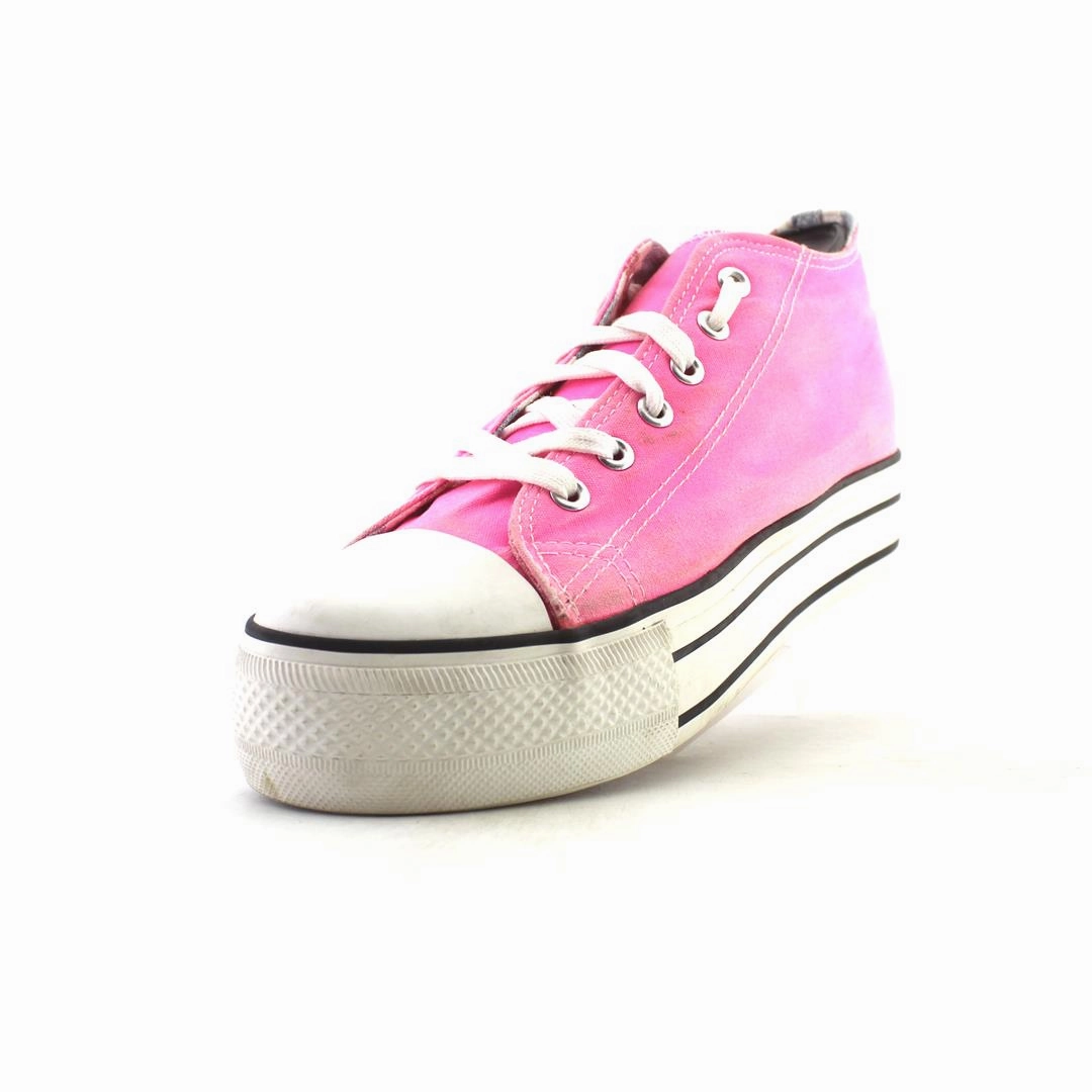 AMERICAN BRAND . outdoor ready shoe visuals