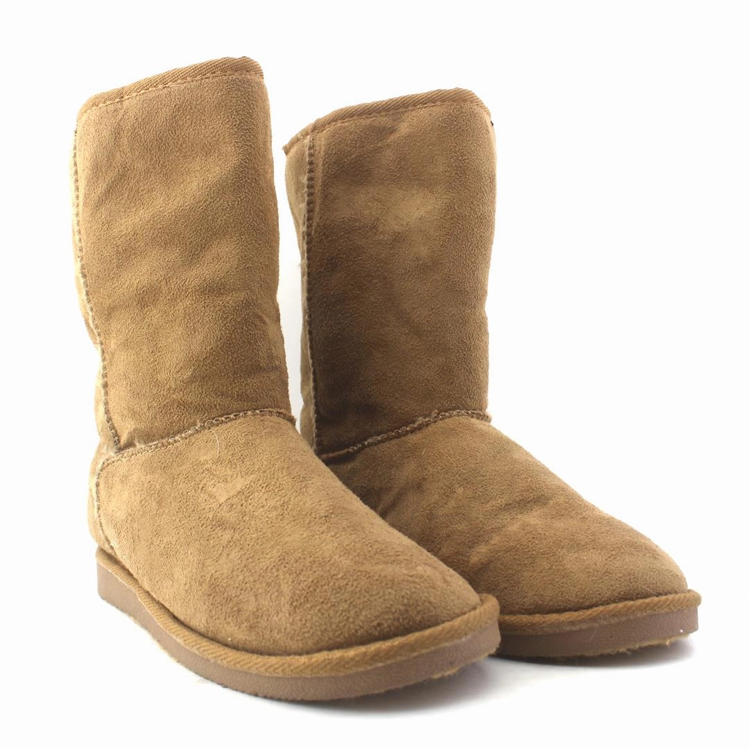 AMERICAN BRAND . outdoor ready shoe visuals