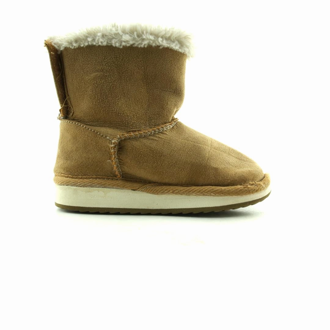 AMERICAN BRAND . outdoor ready shoe visuals