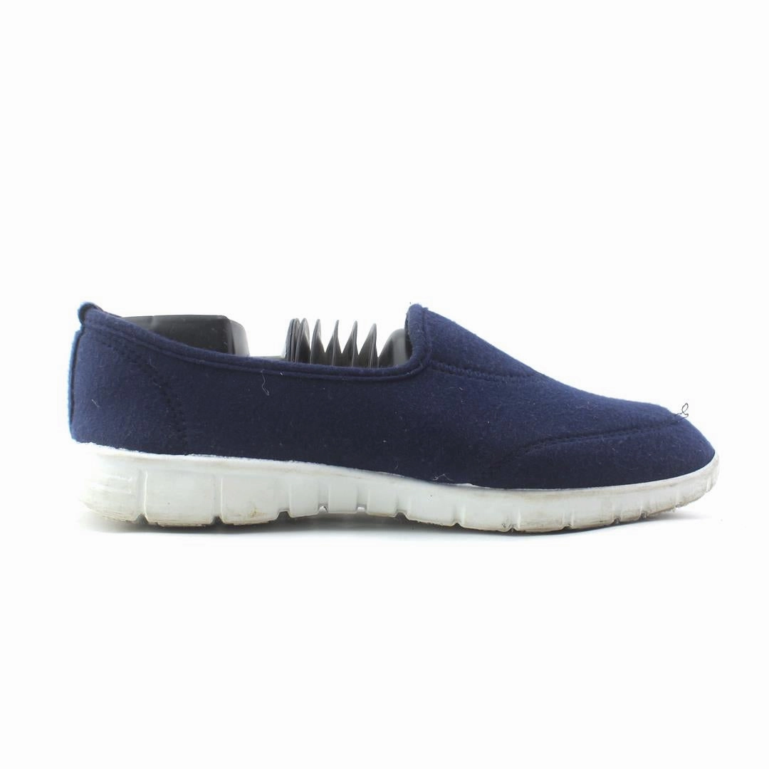 AMERICAN BRAND . outdoor ready shoe visuals