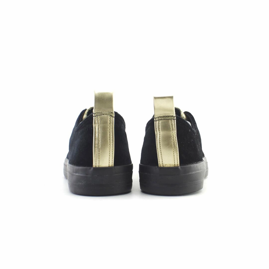 AMERICAN BRAND . outdoor ready shoe visuals