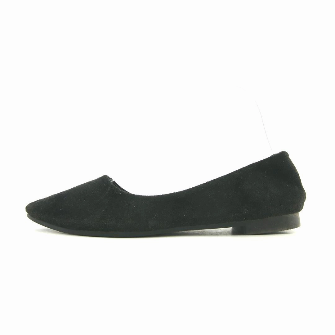 AMERICAN BRAND . outdoor ready shoe visuals