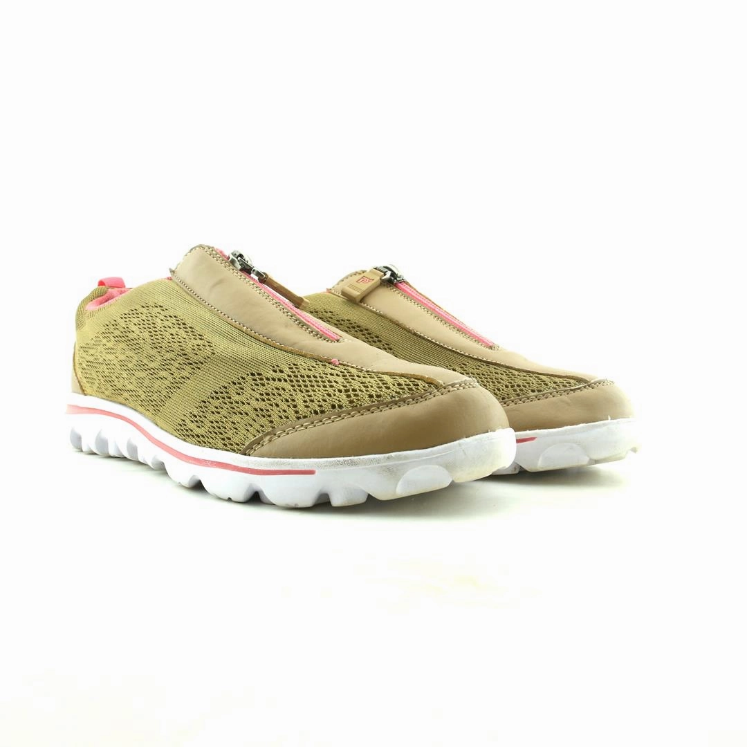 AMERICAN BRAND . outdoor ready shoe visuals