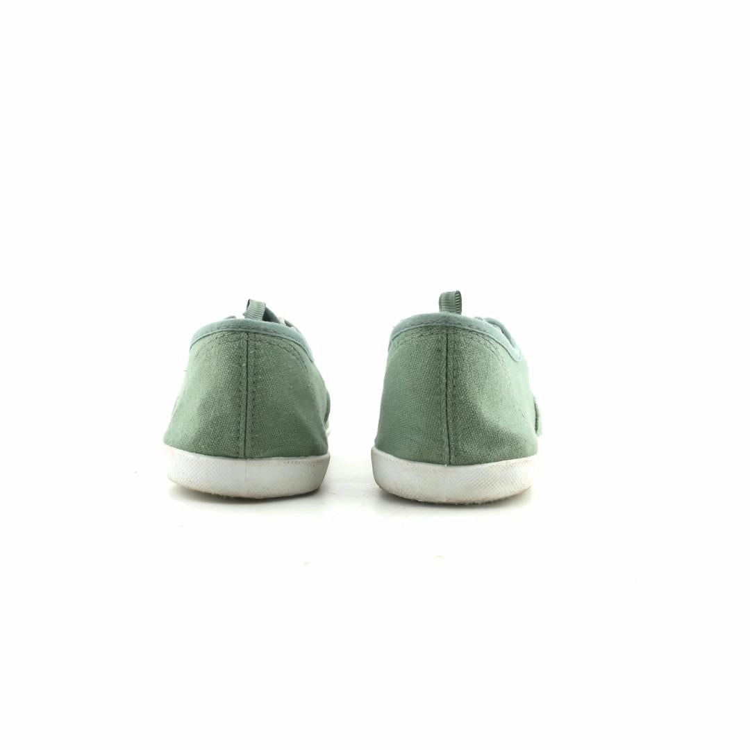 AMERICAN BRAND . outdoor ready shoe visuals
