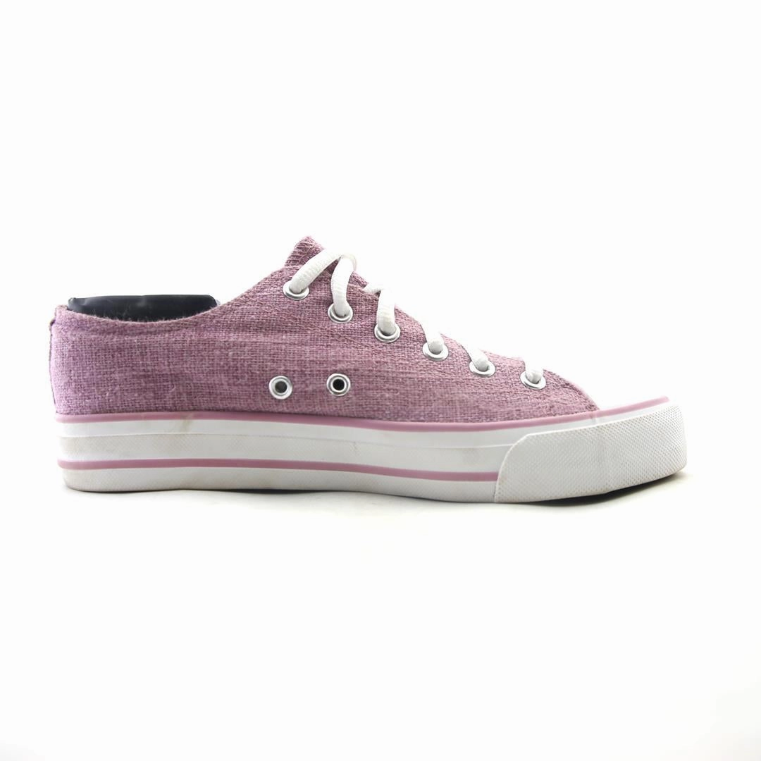AMERICAN BRAND . outdoor ready shoe visuals