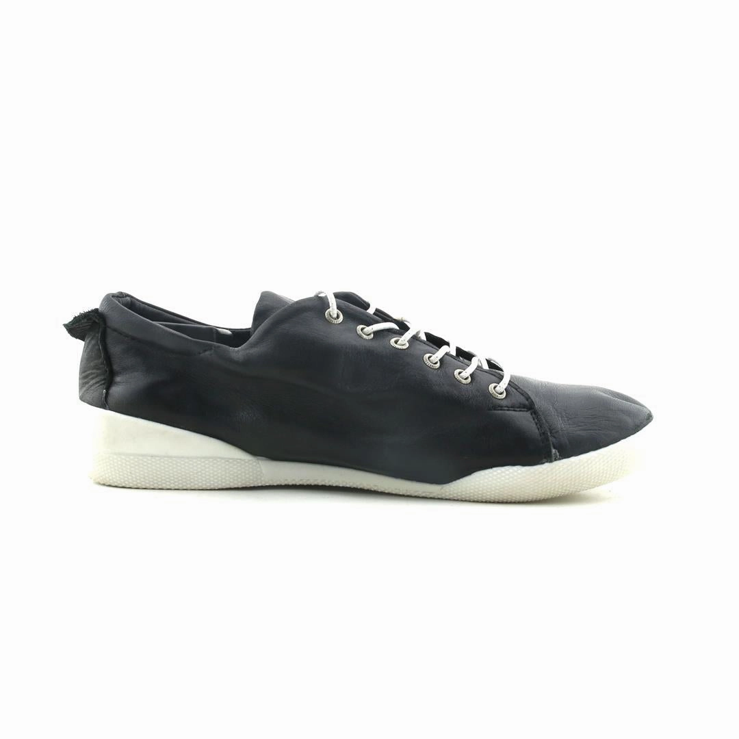 AMERICAN BRAND . outdoor ready shoe visuals