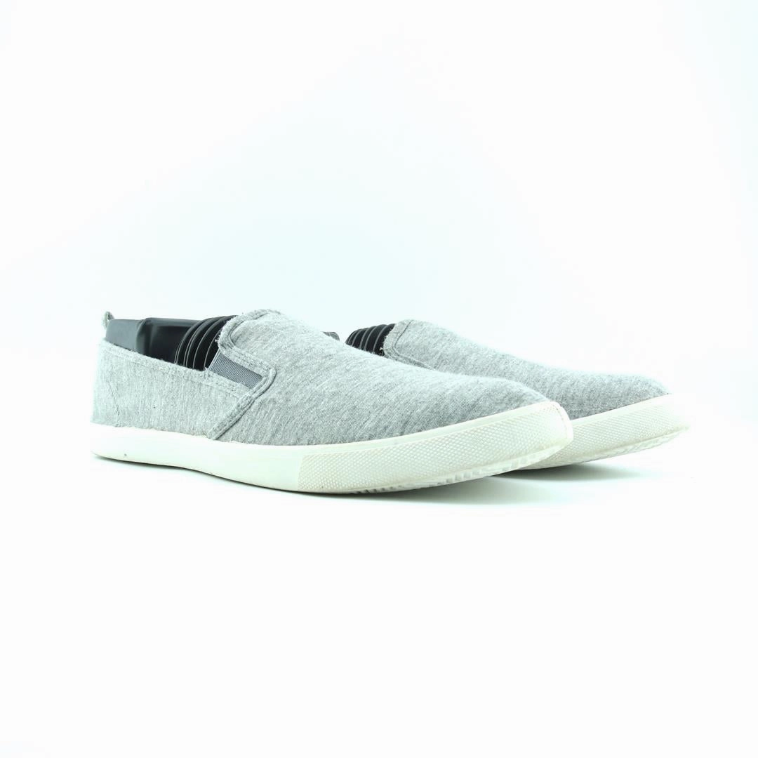 AMERICAN BRAND . simple casual shoe pictures