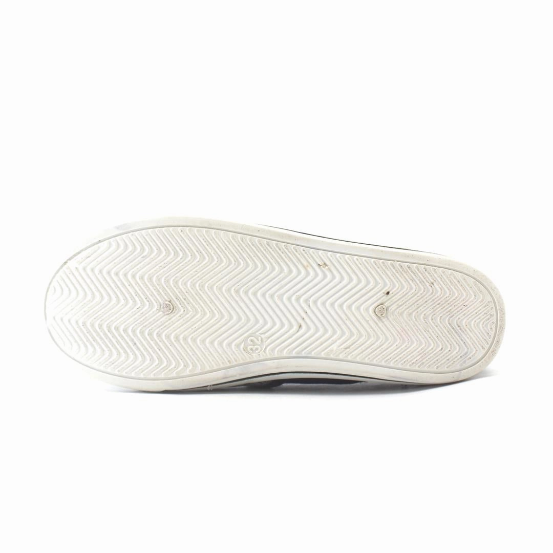 AMERICAN BRAND . simple casual shoe pictures