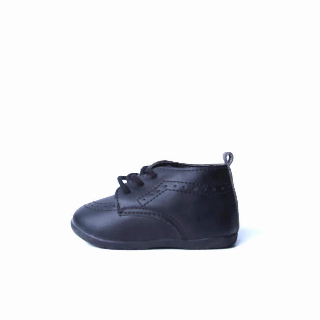 AMERICAN BRAND . American versatile shoes