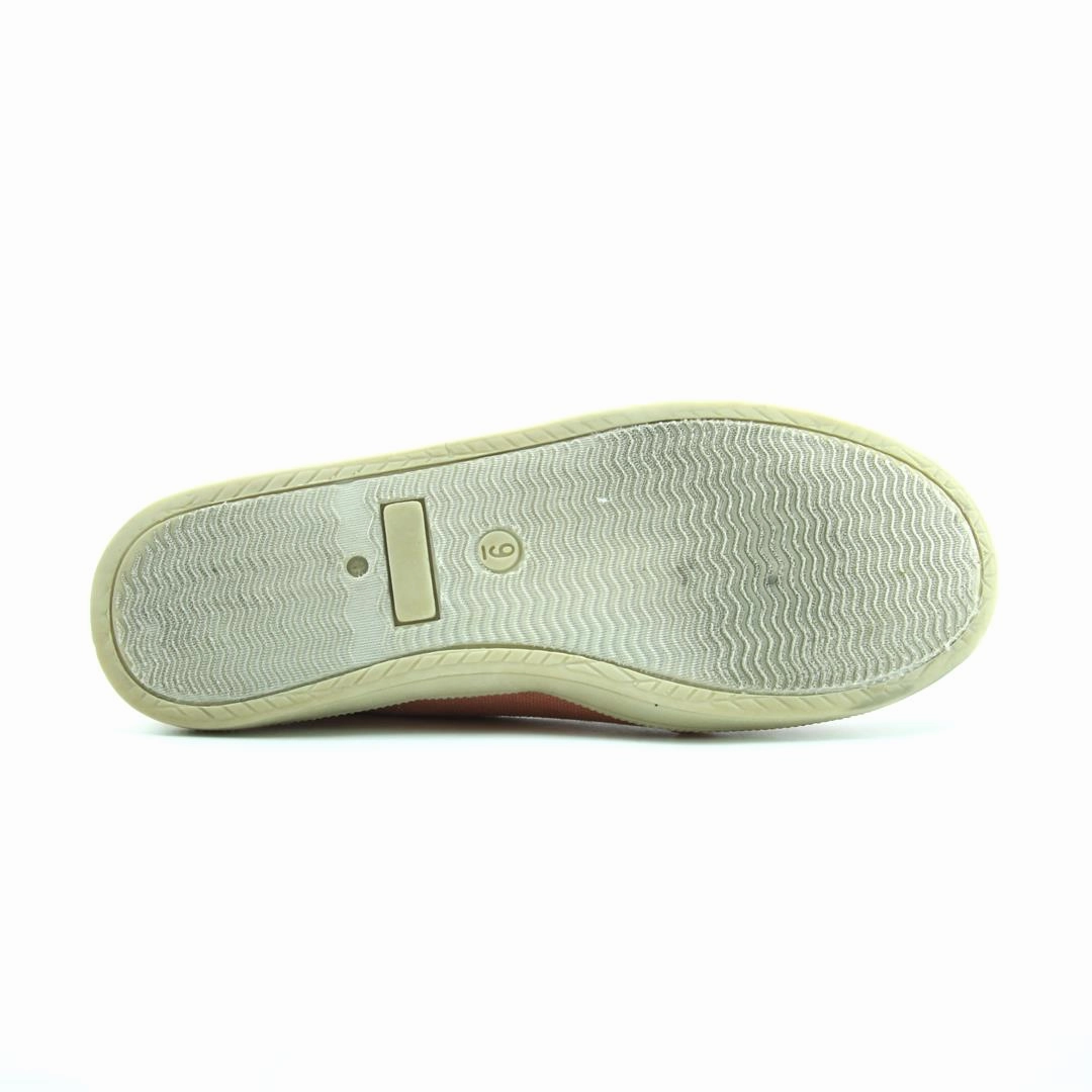 AMERICAN BRAND . simple casual shoe pictures