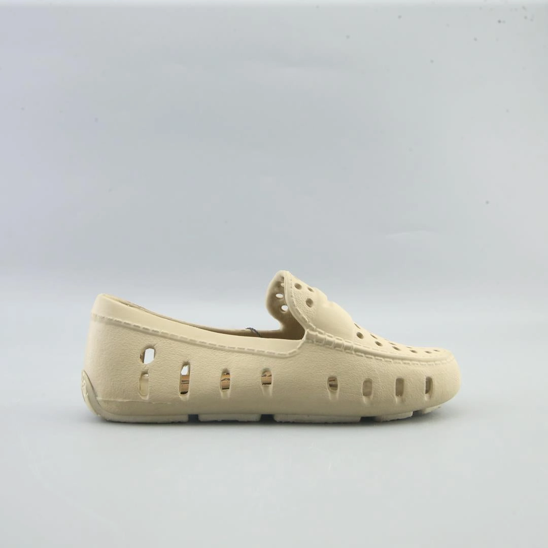 AMERICAN BRAND . simple casual shoe pictures