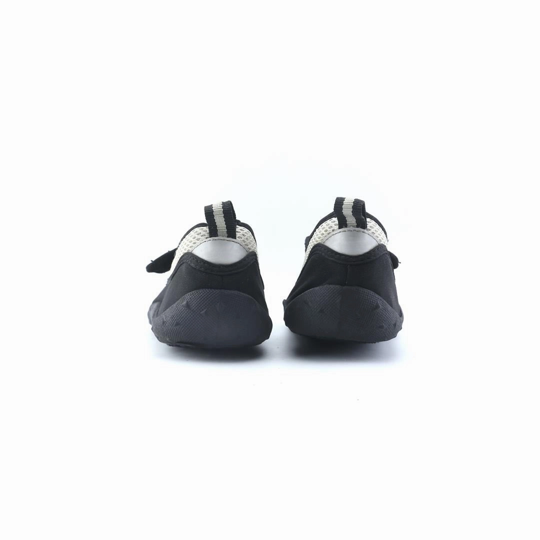 AMERICAN BRAND . simple casual shoe pictures