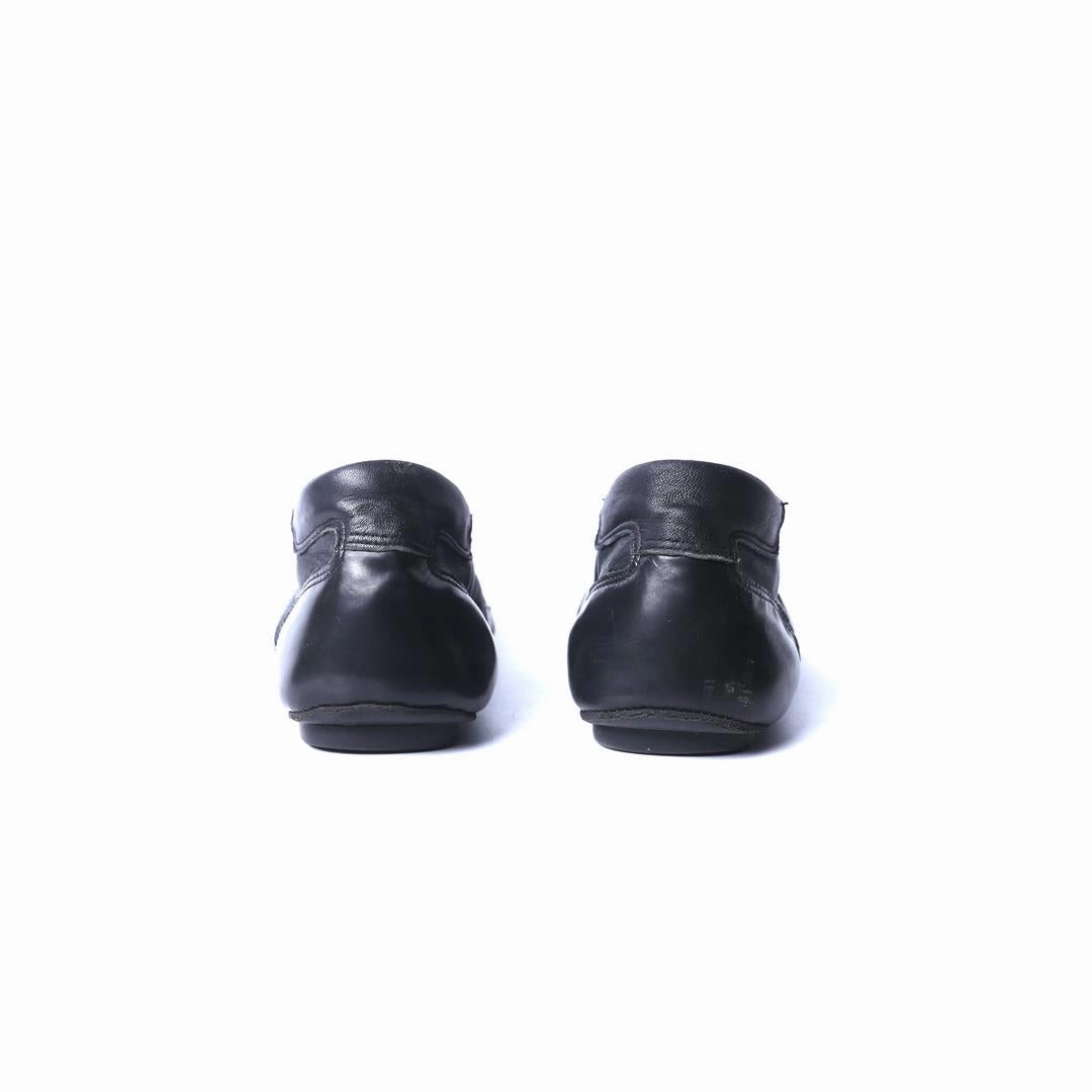 AMERICAN BRAND . simple casual shoe pictures