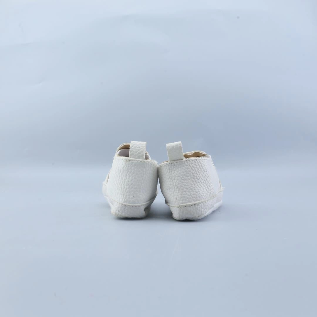 AMERICAN BRAND . simple casual shoe pictures