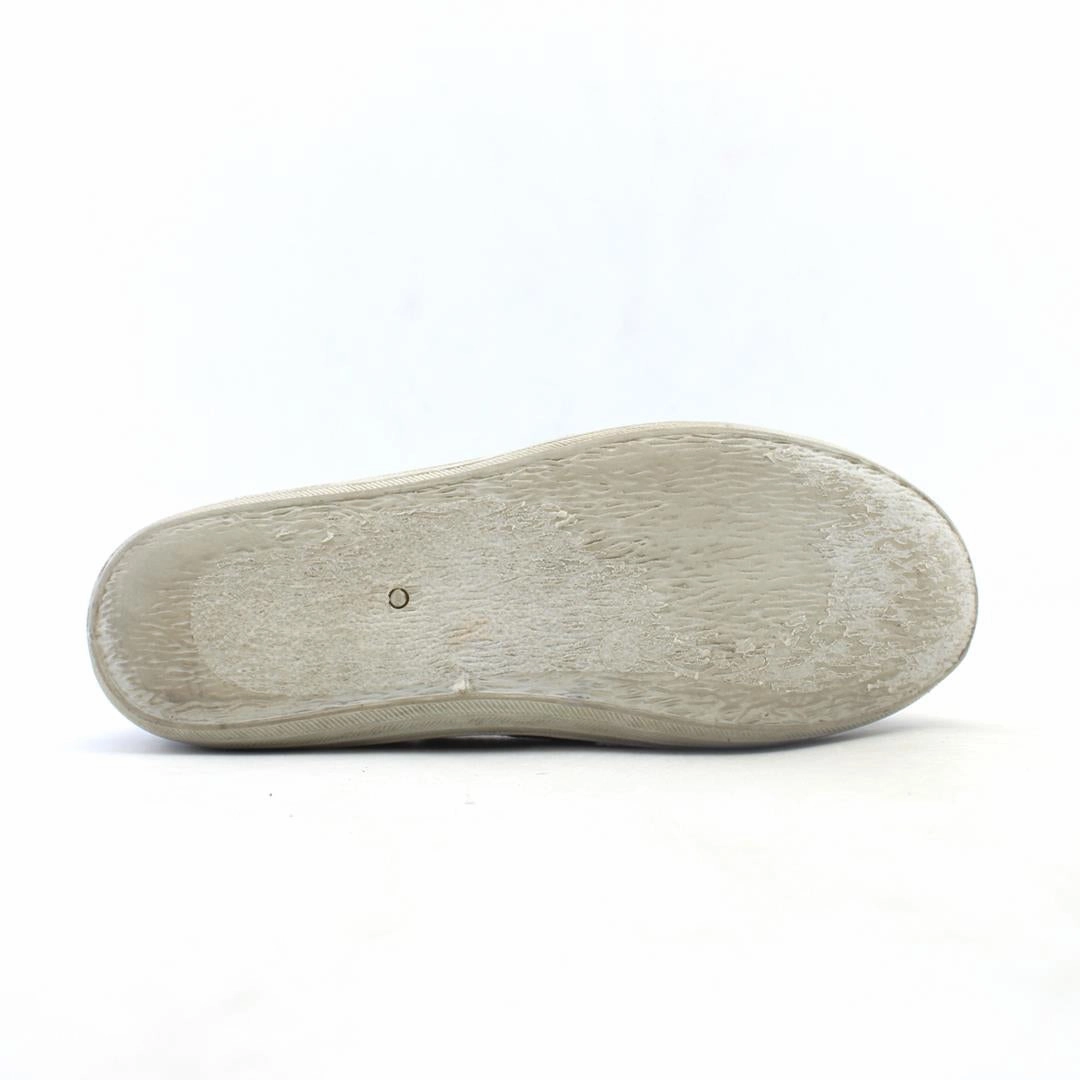 AMERICAN BRAND . simple casual shoe pictures