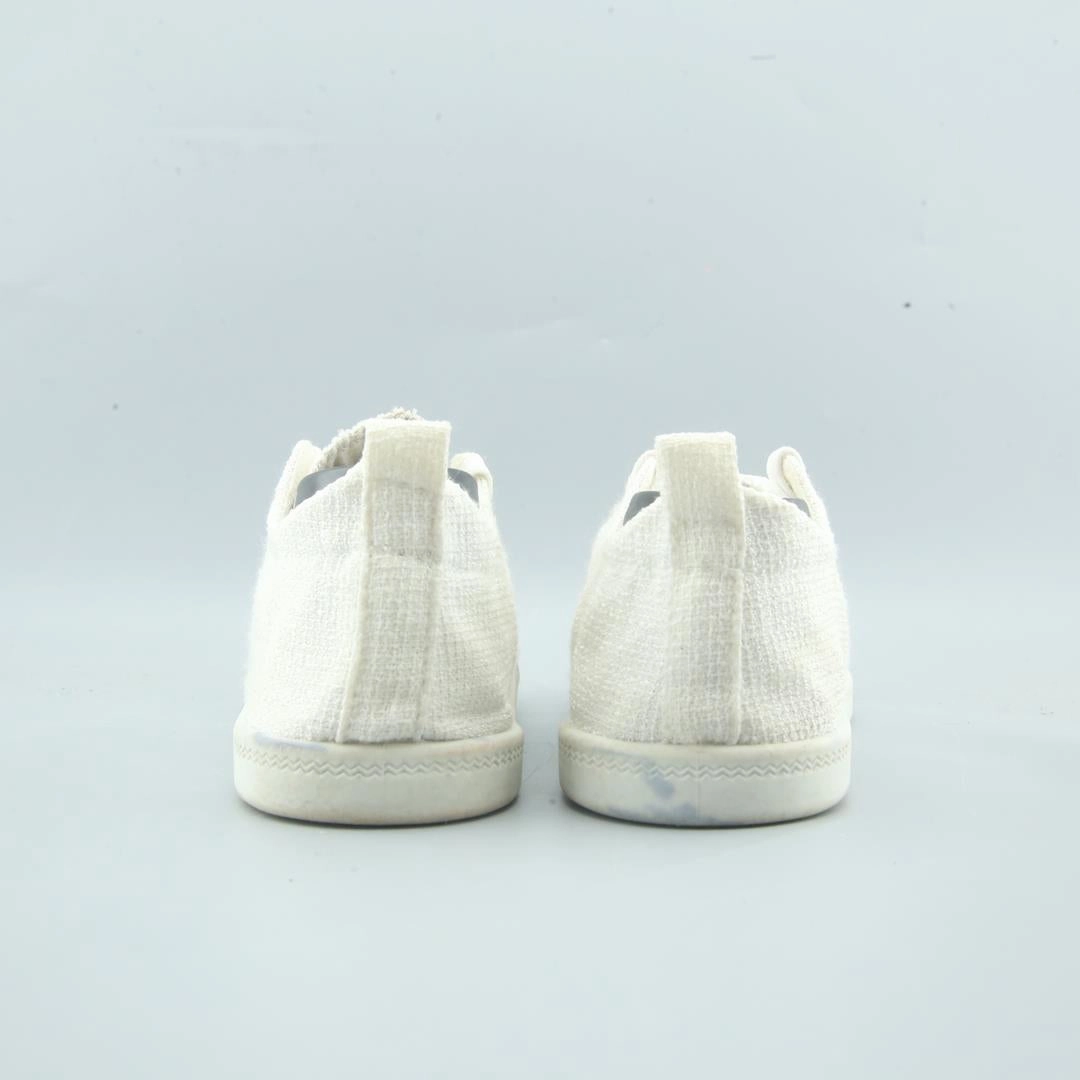 AMERICAN BRAND . simple casual shoe pictures