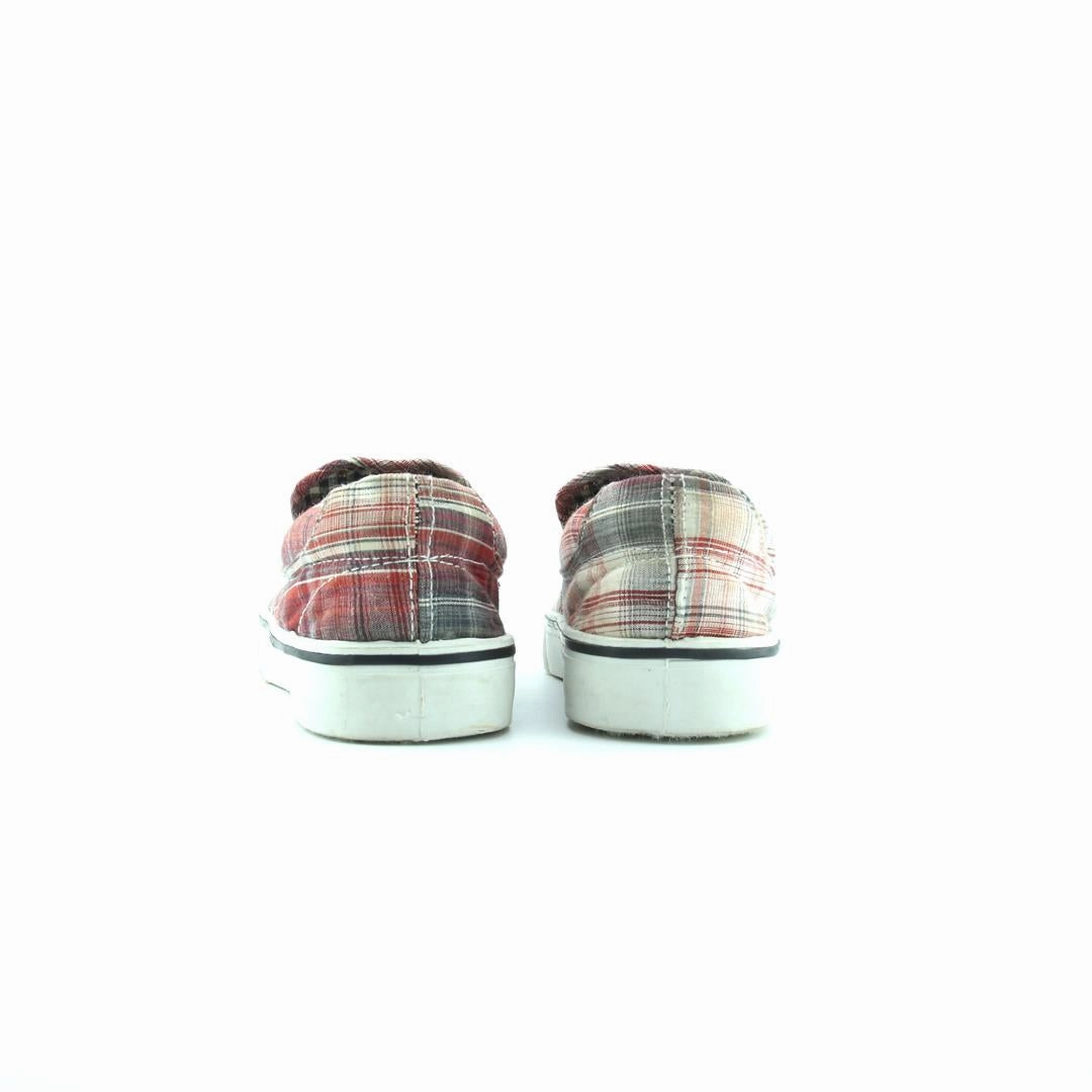 AMERICAN BRAND . simple casual shoe pictures