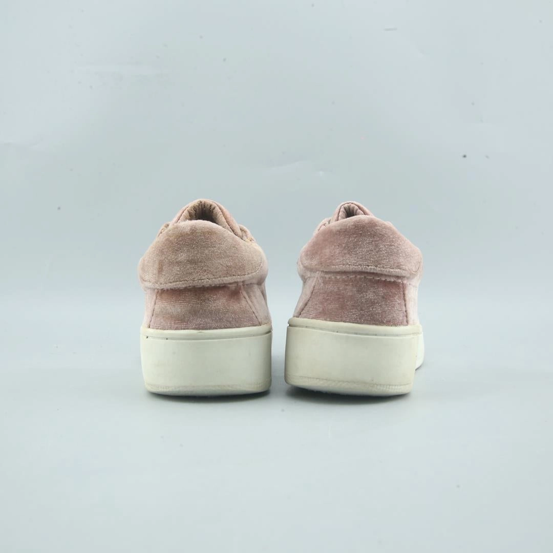 AMERICAN BRAND . simple casual shoe pictures