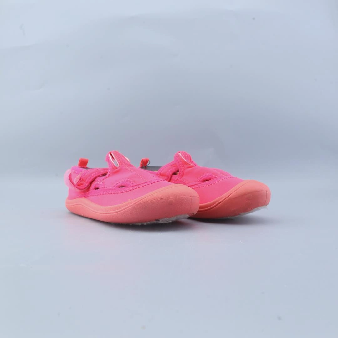 AMERICAN BRAND . simple casual shoe pictures
