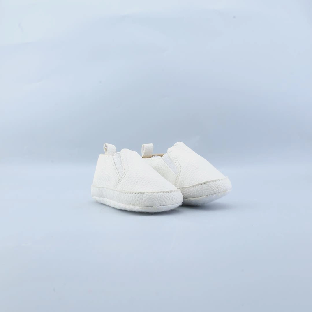 AMERICAN BRAND . simple casual shoe pictures