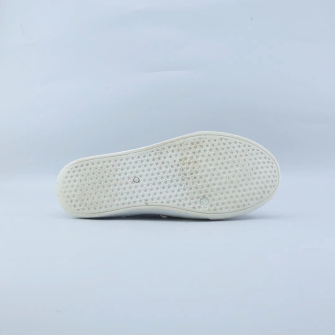 AMERICAN BRAND . simple casual shoe pictures