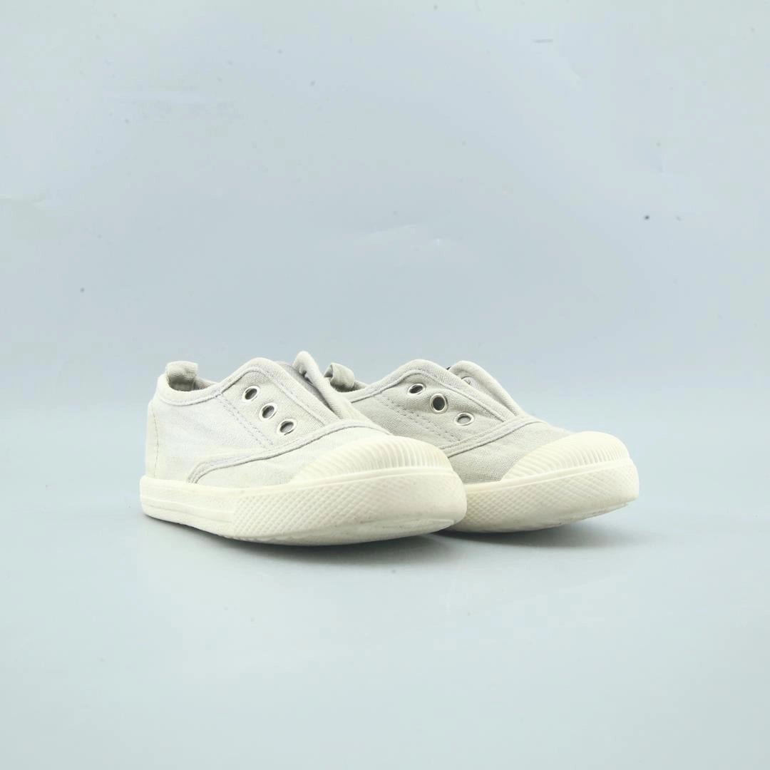 AMERICAN BRAND . simple casual shoe pictures