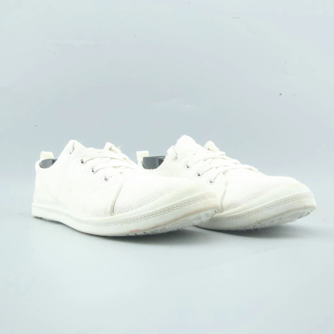AMERICAN BRAND . simple casual shoe pictures