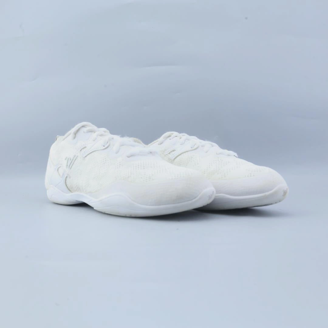 AMERICAN BRAND . simple casual shoe pictures