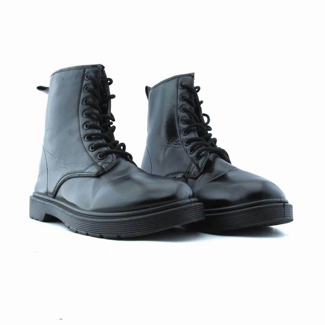 AMERICAN BRAND . simple casual shoe pictures