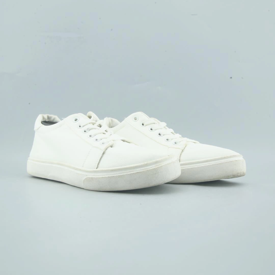 AMERICAN BRAND . simple casual shoe pictures