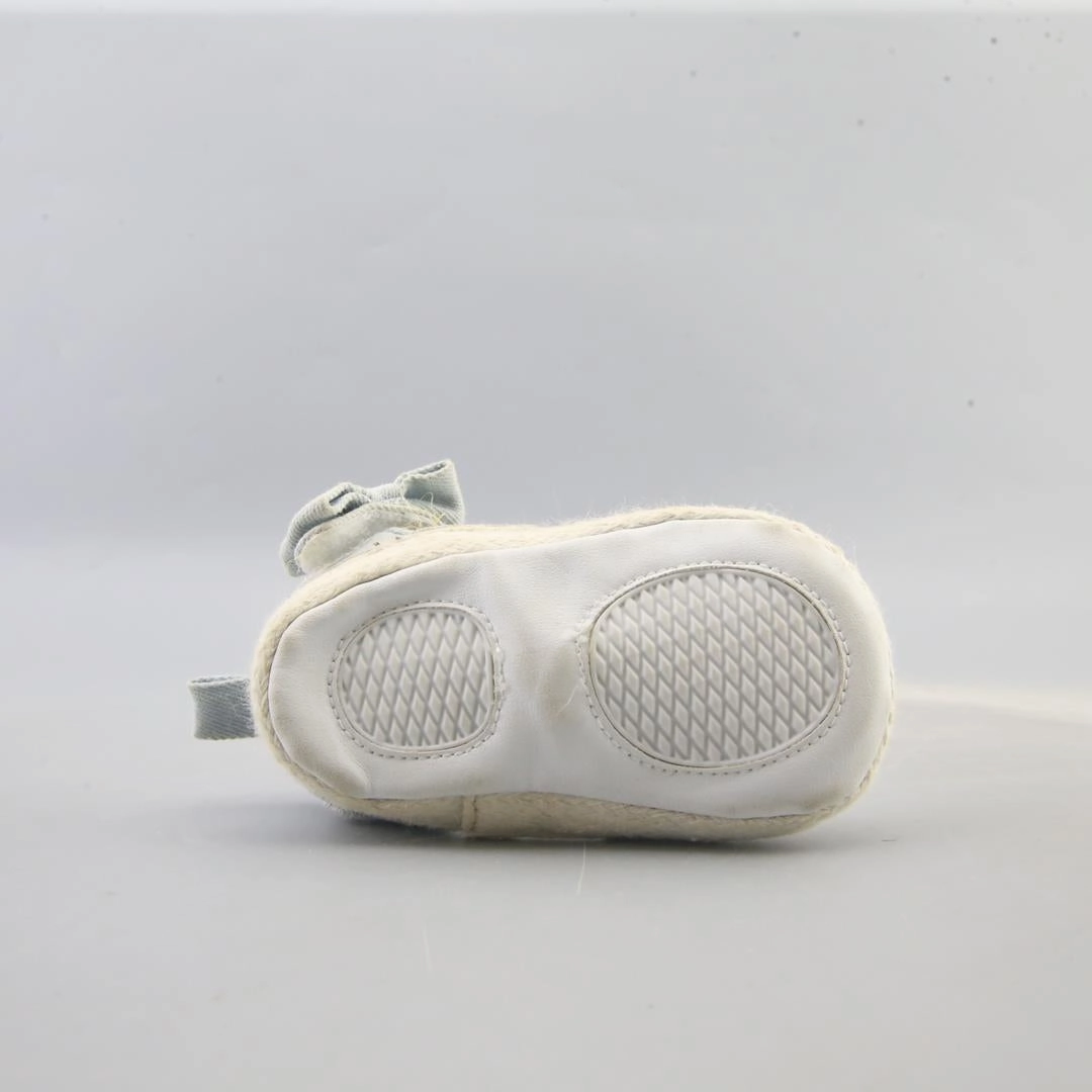 AMERICAN BRAND . simple casual shoe pictures
