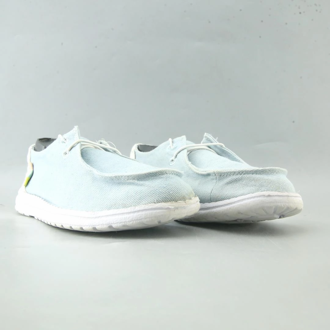 AMERICAN BRAND . simple casual shoe pictures
