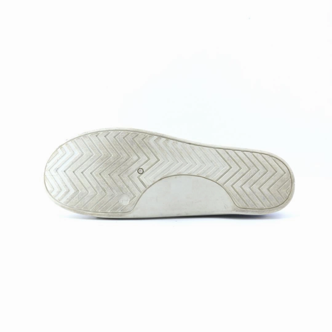 AMERICAN BRAND . simple casual shoe pictures