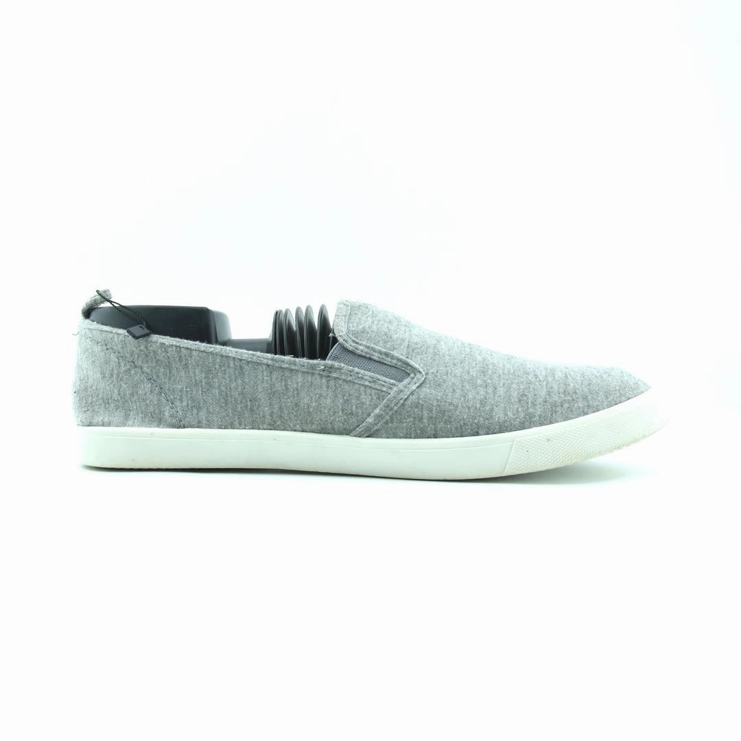 AMERICAN BRAND . simple casual shoe pictures