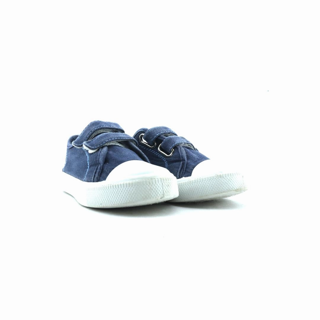 AMERICAN BRAND . simple casual shoe pictures