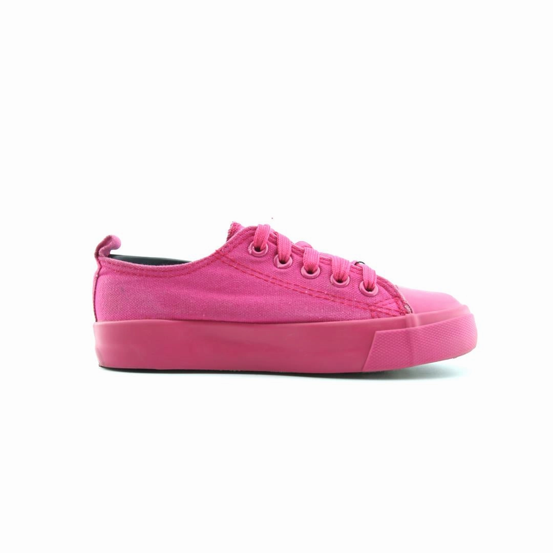 AMERICAN BRAND . simple casual shoe pictures
