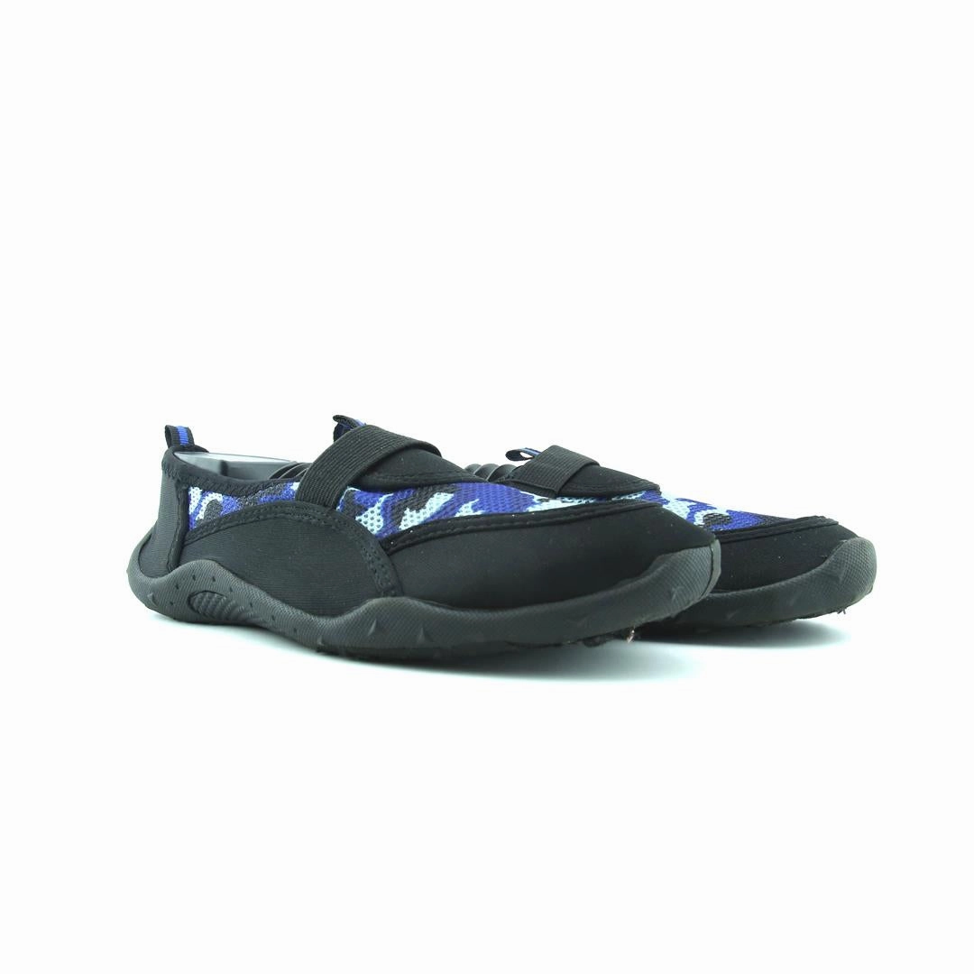 AMERICAN BRAND . simple casual shoe pictures