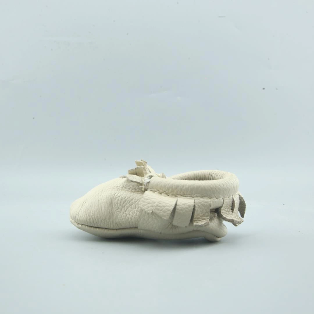 AMERICAN BRAND . simple casual shoe pictures