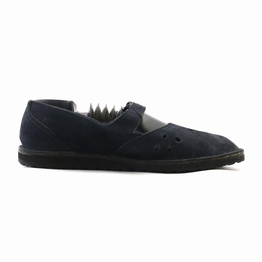 AMERICAN BRAND . simple casual shoe pictures