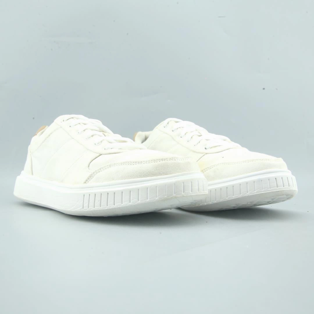 AMERICAN BRAND . simple casual shoe pictures