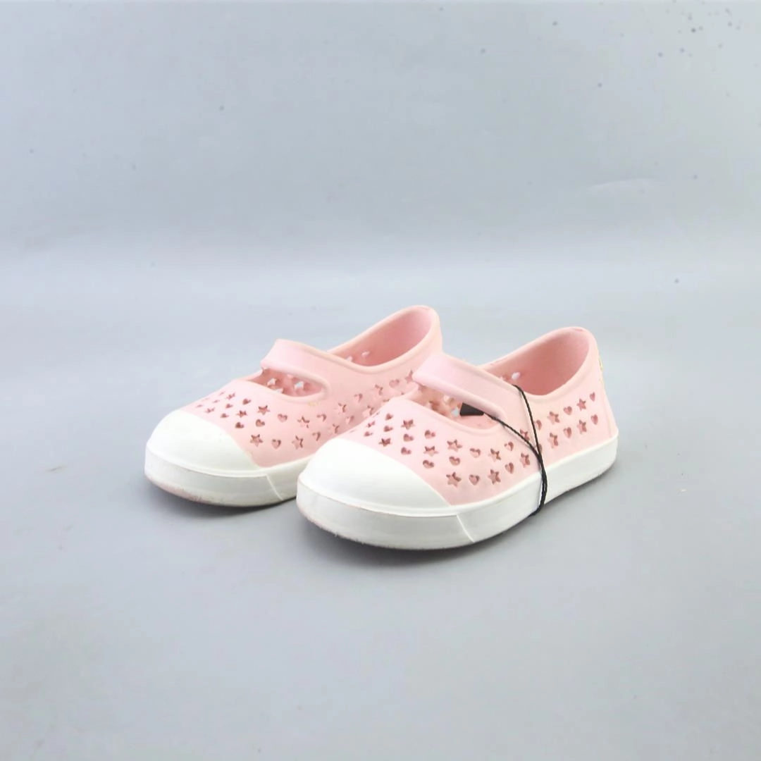 AMERICAN BRAND . American versatile shoes