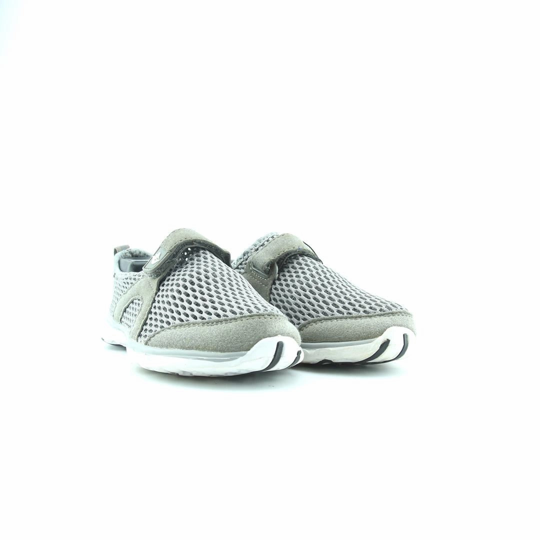 AMERICAN BRAND . simple casual shoe pictures