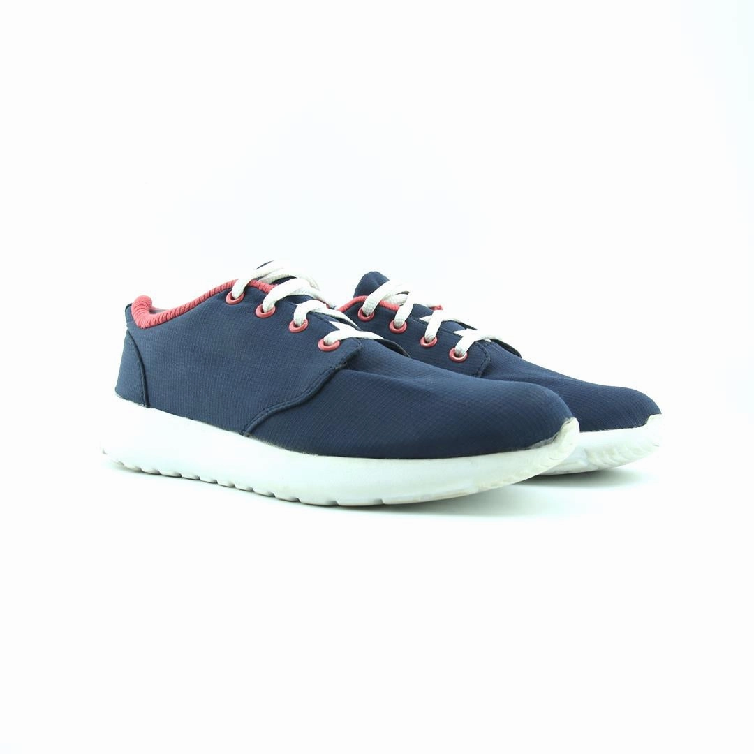 AMERICAN BRAND . simple casual shoe pictures