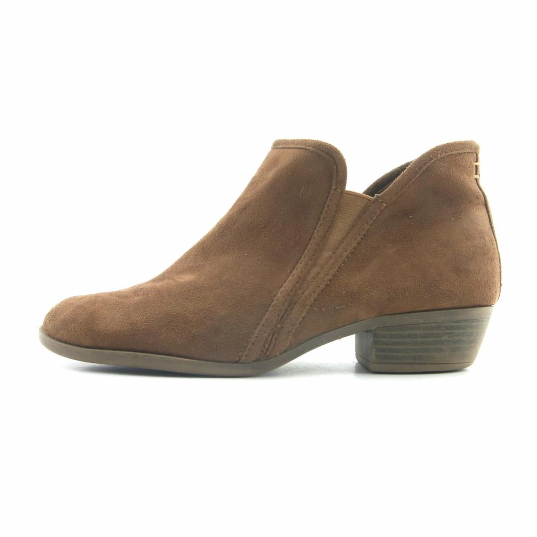 AMERICAN BRAND . simple casual shoe pictures