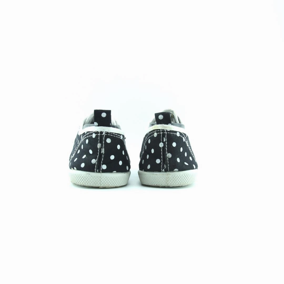AMERICAN BRAND . simple casual shoe pictures
