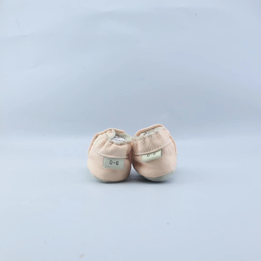 AMERICAN BRAND . simple casual shoe pictures