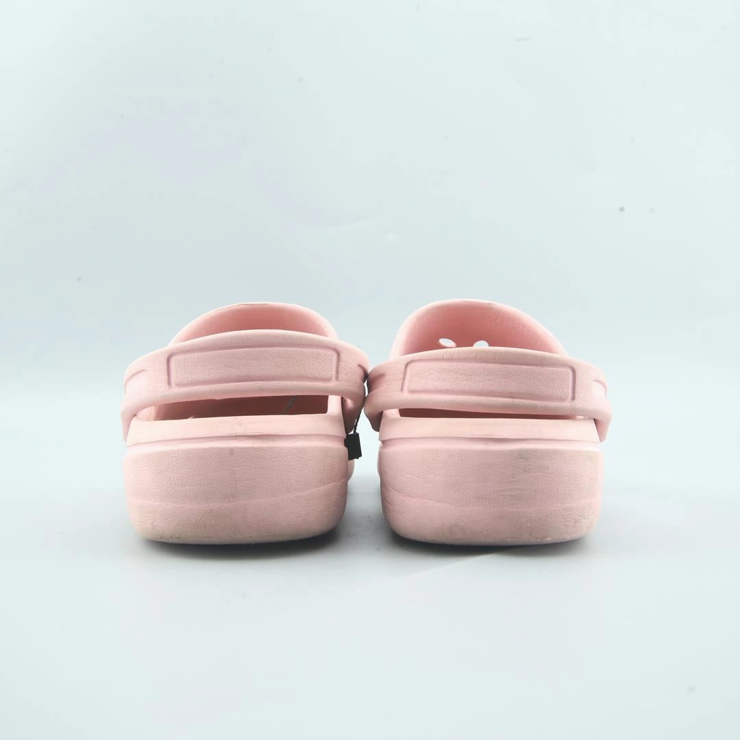 AMERICAN BRAND . simple casual shoe pictures