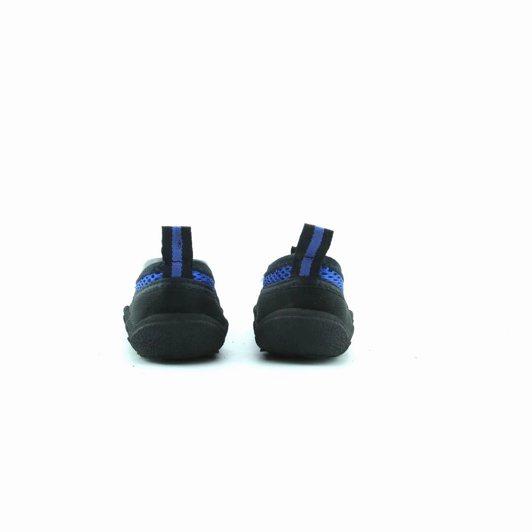 AMERICAN BRAND . simple casual shoe pictures