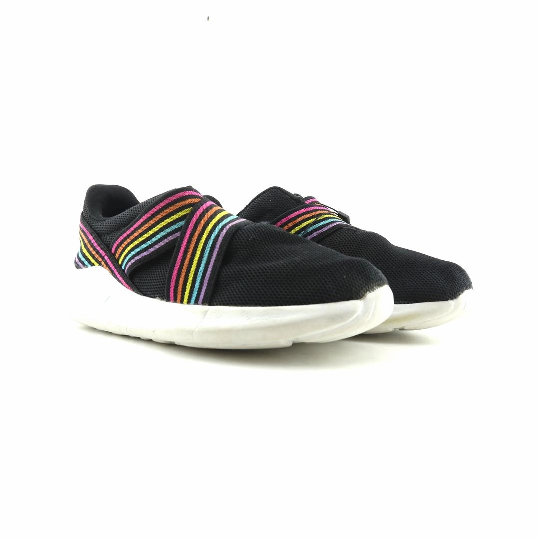 AMERICAN BRAND . simple casual shoe pictures