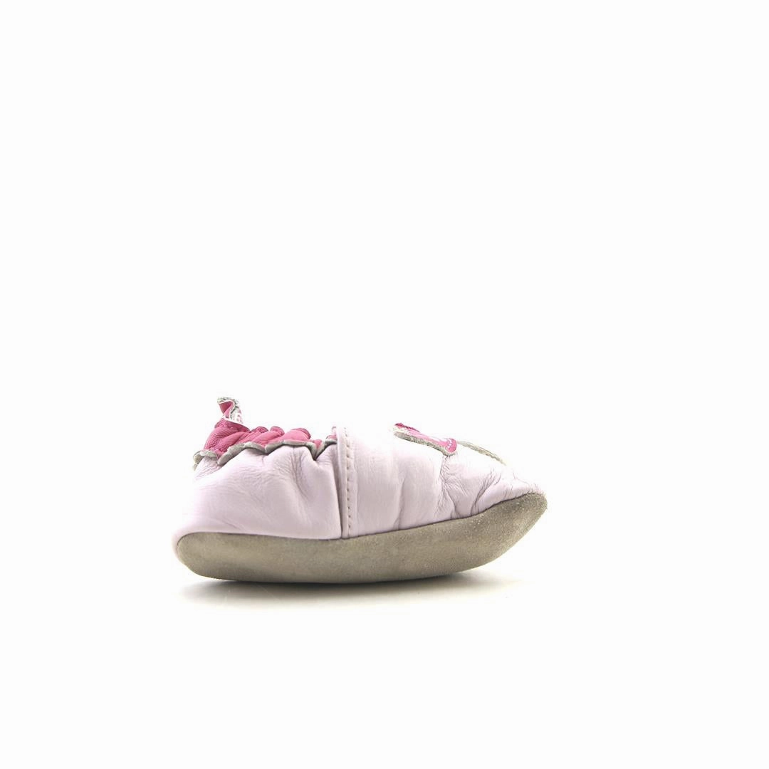 AMERICAN BRAND . simple casual shoe pictures